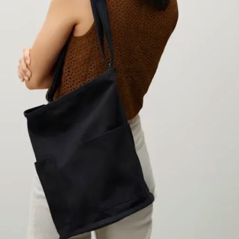Everlane Canvas Lantern Bag Black